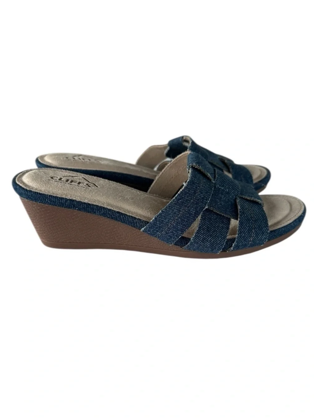 Cliffs by WHITE MOUNTAIN Denim Wedge Slide Sandals in Blue